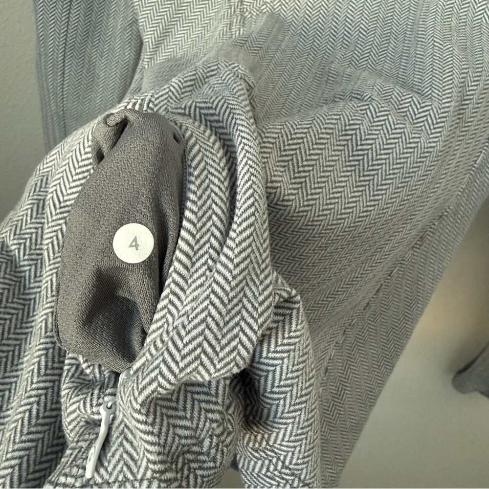 Lululemon Kanto Catch Me Women's Gray Long Sleeve Top - Picture 8 of 8